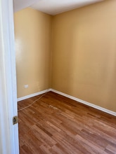 2020 W 69th Pl in Chicago, IL - Building Photo - Building Photo