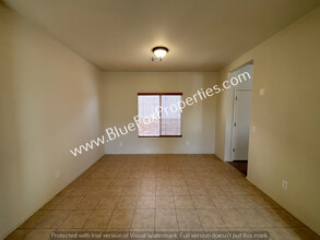 3691 W Nevil Ct in Tucson, AZ - Building Photo - Building Photo