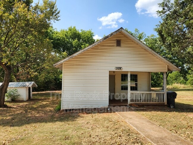 property at 304 W Main