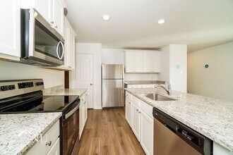 121 Scarborough Bnd in Jarrell, TX - Building Photo - Building Photo