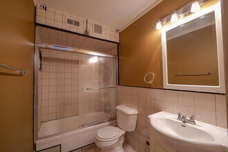 3833 Montgomery Blvd NE in Albuquerque, NM - Building Photo - Building Photo