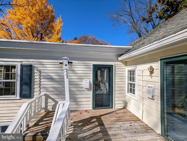 property at 15 W Ferry St