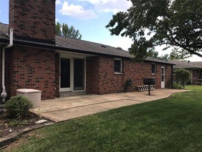 11107 Leisure Ln in St. Louis, MO - Building Photo - Building Photo