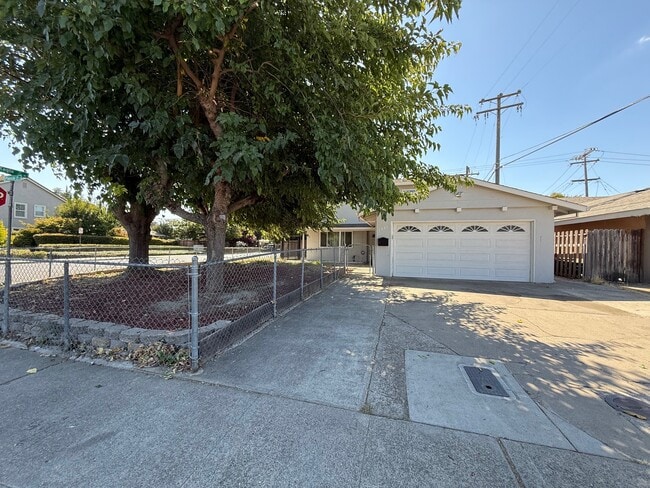 property at 1001 Pierce St