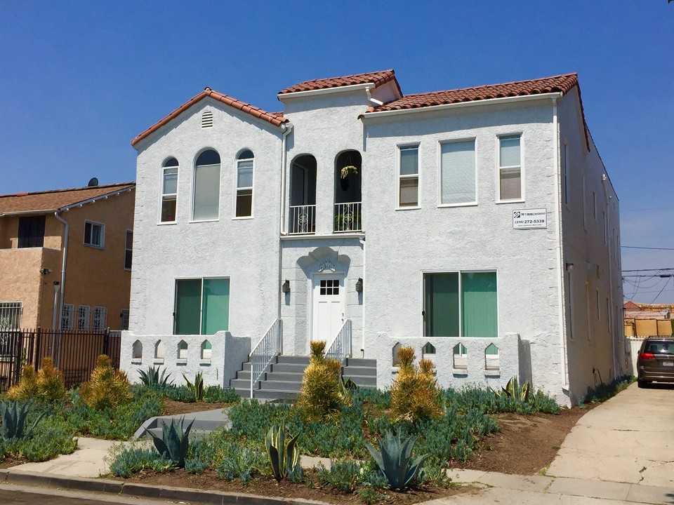 1811 S Sycamore Ave, Los Angeles, CA 90019 in Los Angeles, CA - Building Photo