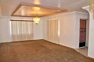 9000 Lowenstein Ave in El Paso, TX - Building Photo - Building Photo