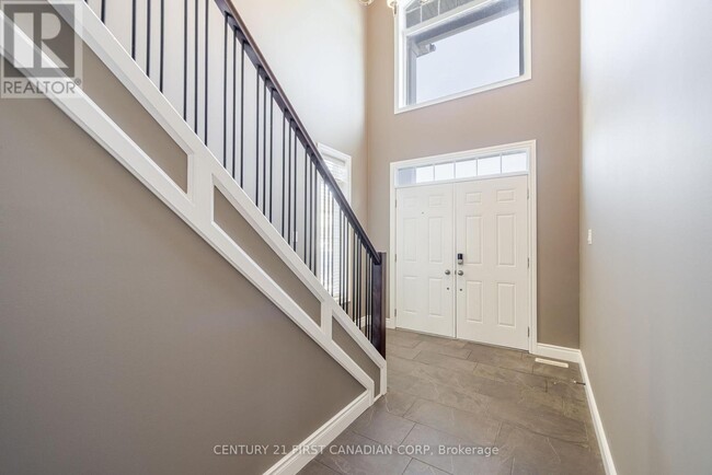 1690 Beaverbrook Ave in London, ON - Building Photo - Building Photo