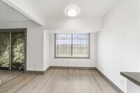 9750 Guest St photo'