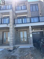 3326 Umar Ave in Oakville, ON - Building Photo
