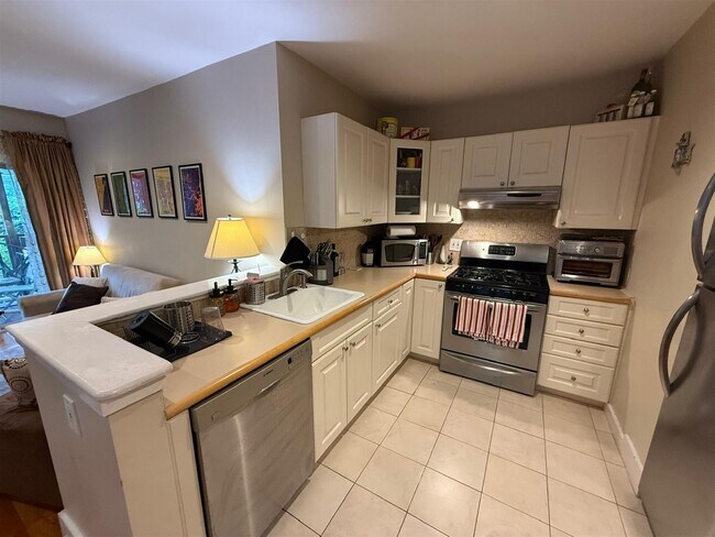 property at 35 Regent St