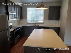 15740 SW Oregon St in Sherwood, OR - Building Photo - Building Photo