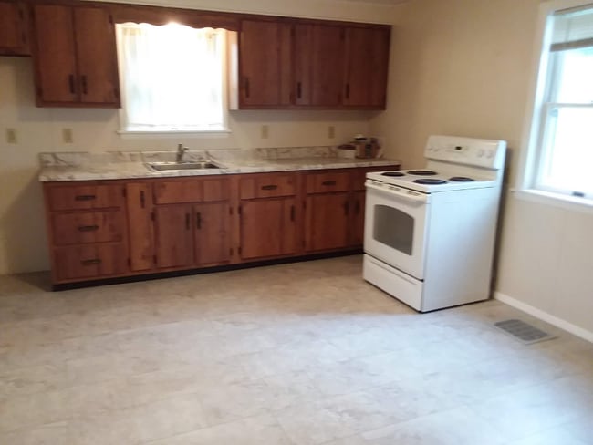 150 T585 in Saxonburg, PA - Building Photo - Building Photo