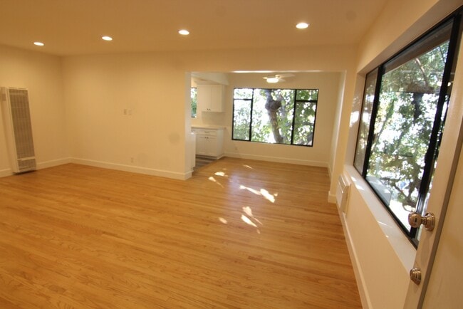 1523 S Wooster St, Unit 4