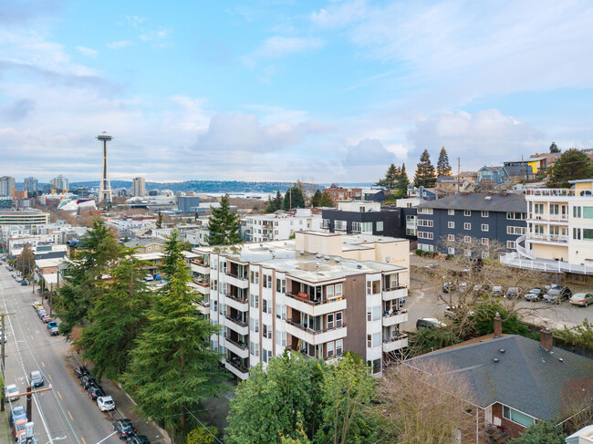 Galleon in Seattle, WA - Foto de edificio - Building Photo