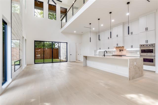 4218 Bonham St in Dallas, TX - Building Photo - Building Photo