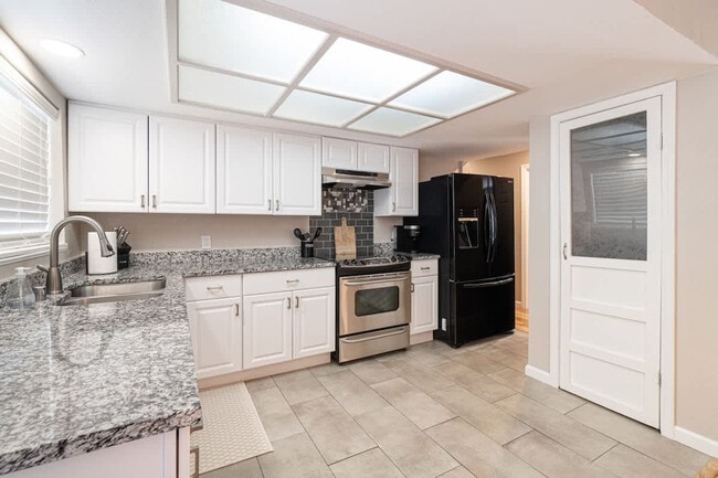 2850 Columbus Way in Reno, NV - Building Photo - Building Photo