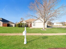 10419 E 96th Pl N, Unit 2 in Owasso, OK - Building Photo