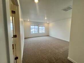 4112 W Cirrus Ln in Eagle, ID - Building Photo - Building Photo