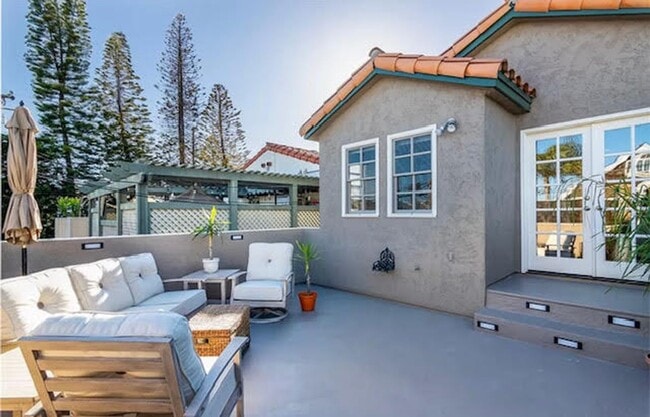 210 St Joseph Ave in Long Beach, CA - Building Photo - Building Photo