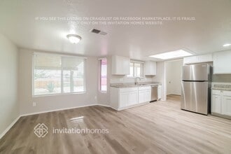 4454 N 105th Ave in Phoenix, AZ - Building Photo - Building Photo