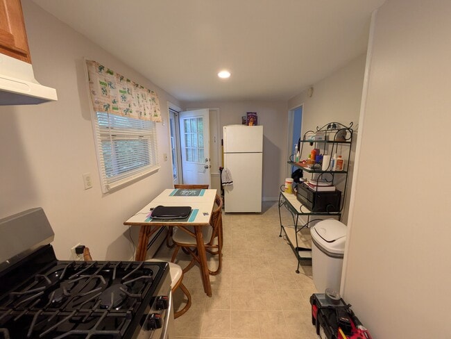 9 11th St, Unit 1st Floor in Derby, CT - Building Photo - Building Photo