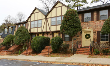 Dewberry Downs Townhomes in Hoover, AL - Building Photo - Building Photo