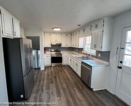 1330 Hillcrest Dr in Sugar Hill, GA - Building Photo - Building Photo