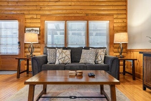 741 Golf View Blvd in Pigeon Forge, TN - Building Photo