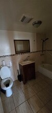 263 W Merrick Rd in Valley Stream, NY - Building Photo - Building Photo