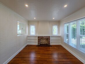 1320 E Maple St in Glendale, CA - Building Photo - Building Photo