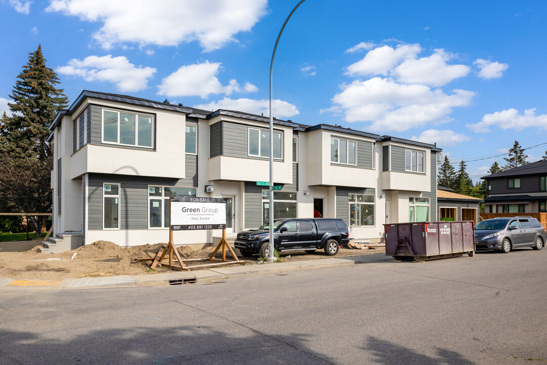 5104 17 Av NW in Calgary, AB - Building Photo