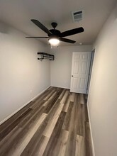 1003 Ave G in Shiner, TX - Building Photo - Building Photo