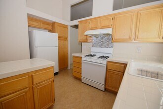 3583 Summerday Ct in Las Vegas, NV - Building Photo - Building Photo