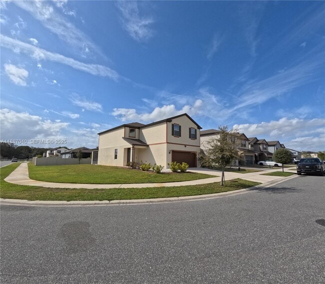 property at 2647 E Lake Pointe Dr