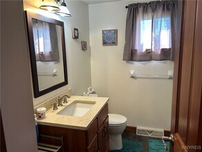 688 Dick Rd in Cheektowaga, NY - Building Photo - Building Photo