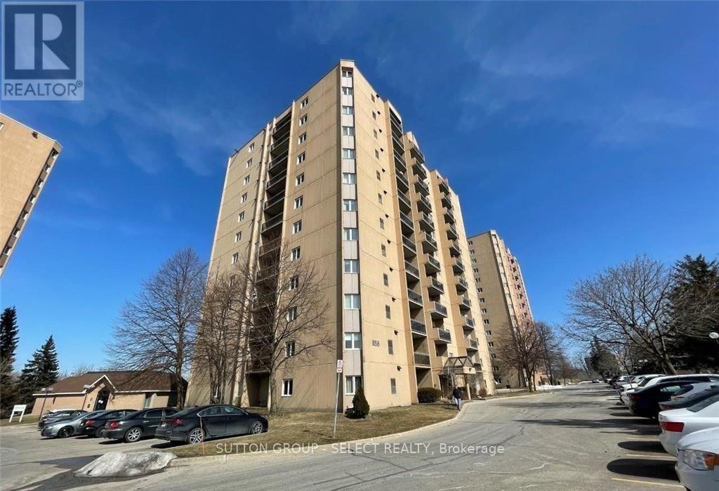 858-858 Commissioners Rd E in London, ON - Building Photo