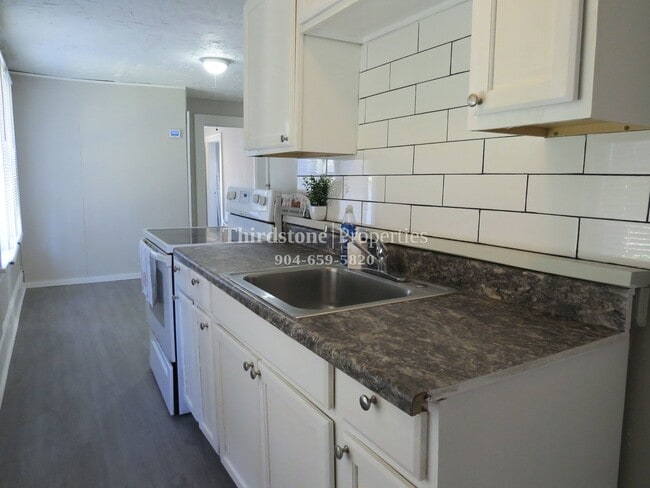 1710 Thelma St in Jacksonville, FL - Building Photo - Building Photo