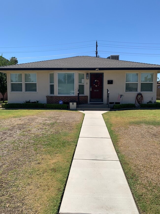 property at 2701 Truxtun Ave