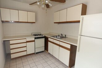 824 W Cornelia Ave in Chicago, IL - Building Photo - Building Photo