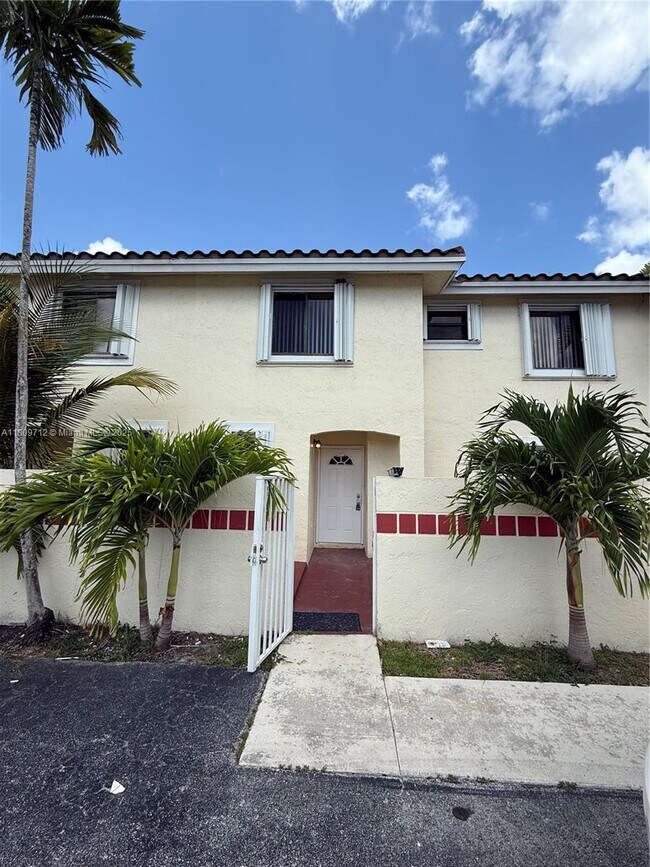 property at 3208 San Remo Cir