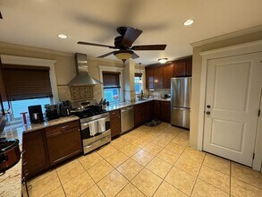 40 Sydney St, Unit 1 in Somerville, MA - Building Photo - Building Photo