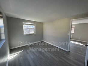 2605 Revere Ave in Dayton, OH - Building Photo - Building Photo