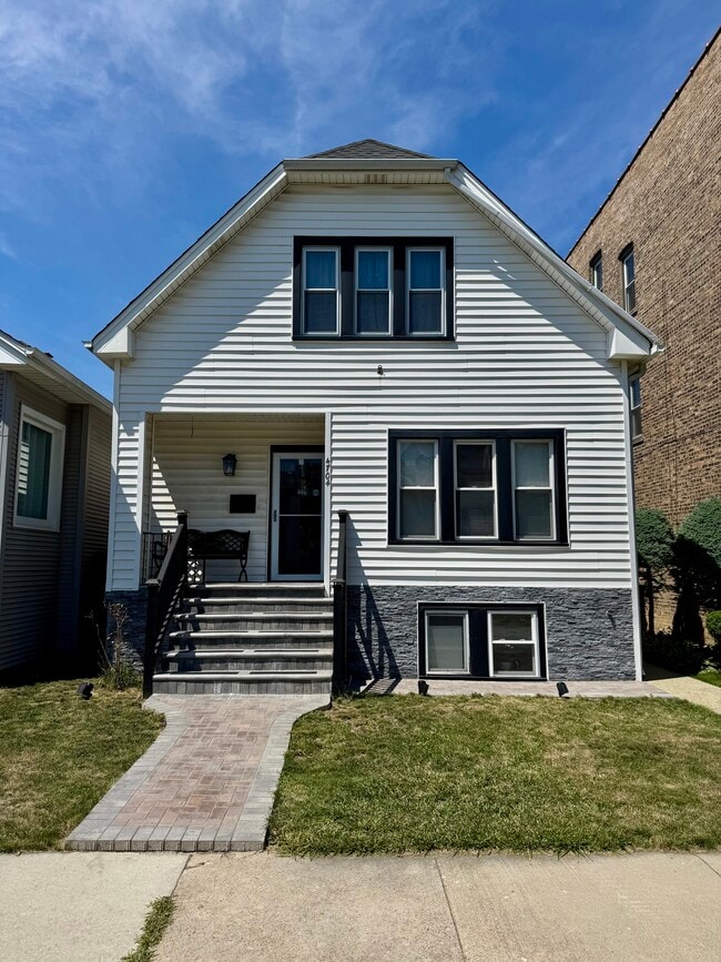 4704 W Waveland Ave, Unit Floor 2