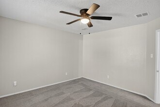 8412 Widgeon Way in Dallas, TX - Building Photo - Building Photo
