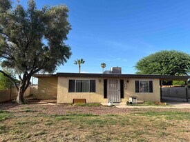1294 W 19th St in Yuma, AZ - Building Photo