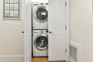 714 E 5th St, Unit 1 in Boston, MA - Building Photo