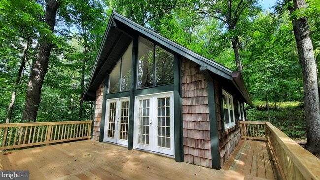 461 Chipmunk Trail Ln in Linden, VA - Building Photo - Building Photo