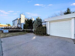 16365 E Rice Pl in Aurora, CO - Building Photo - Building Photo