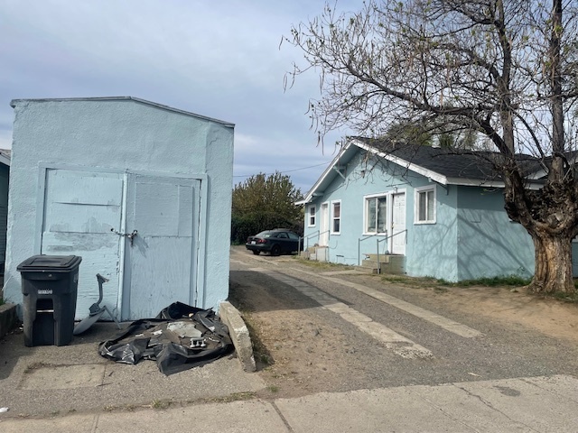 309 W D St in Yakima, WA - Building Photo - Building Photo