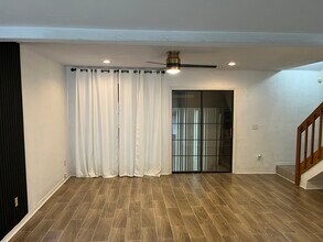 5868 SW 8th Pl in Gainesville, FL - Building Photo - Building Photo